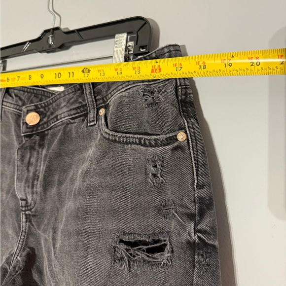 River Island Black Distressed Jean Shorts - Size 12 - Picture 10 of 10